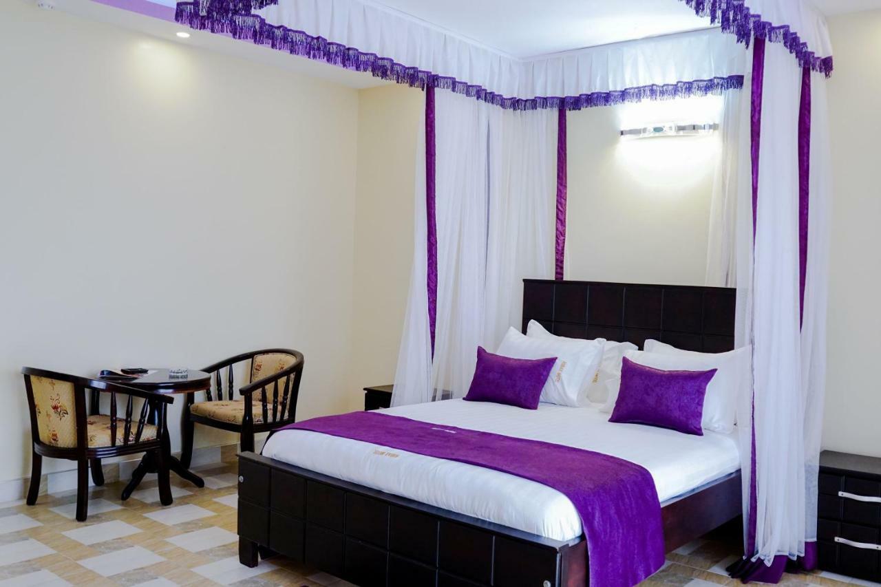 Rubax Motel Mbarara Bagian luar foto